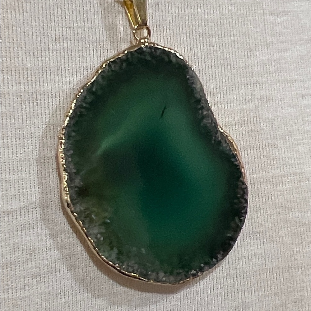 Gold-Tone Necklace with Green Pendant Agate - Picture 7 of 8